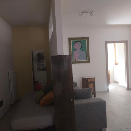 La Tana Dell'Artista Hotel Arco Ngoại thất bức ảnh
