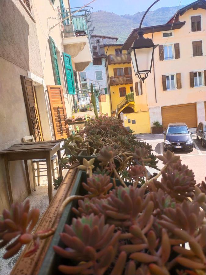 La Tana Dell'Artista Hotel Arco Ngoại thất bức ảnh